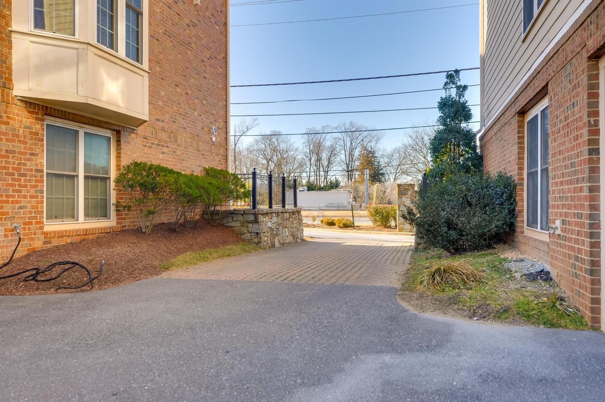 Pet-Friendly Silver Spring Condo With Yard! Exterior photo