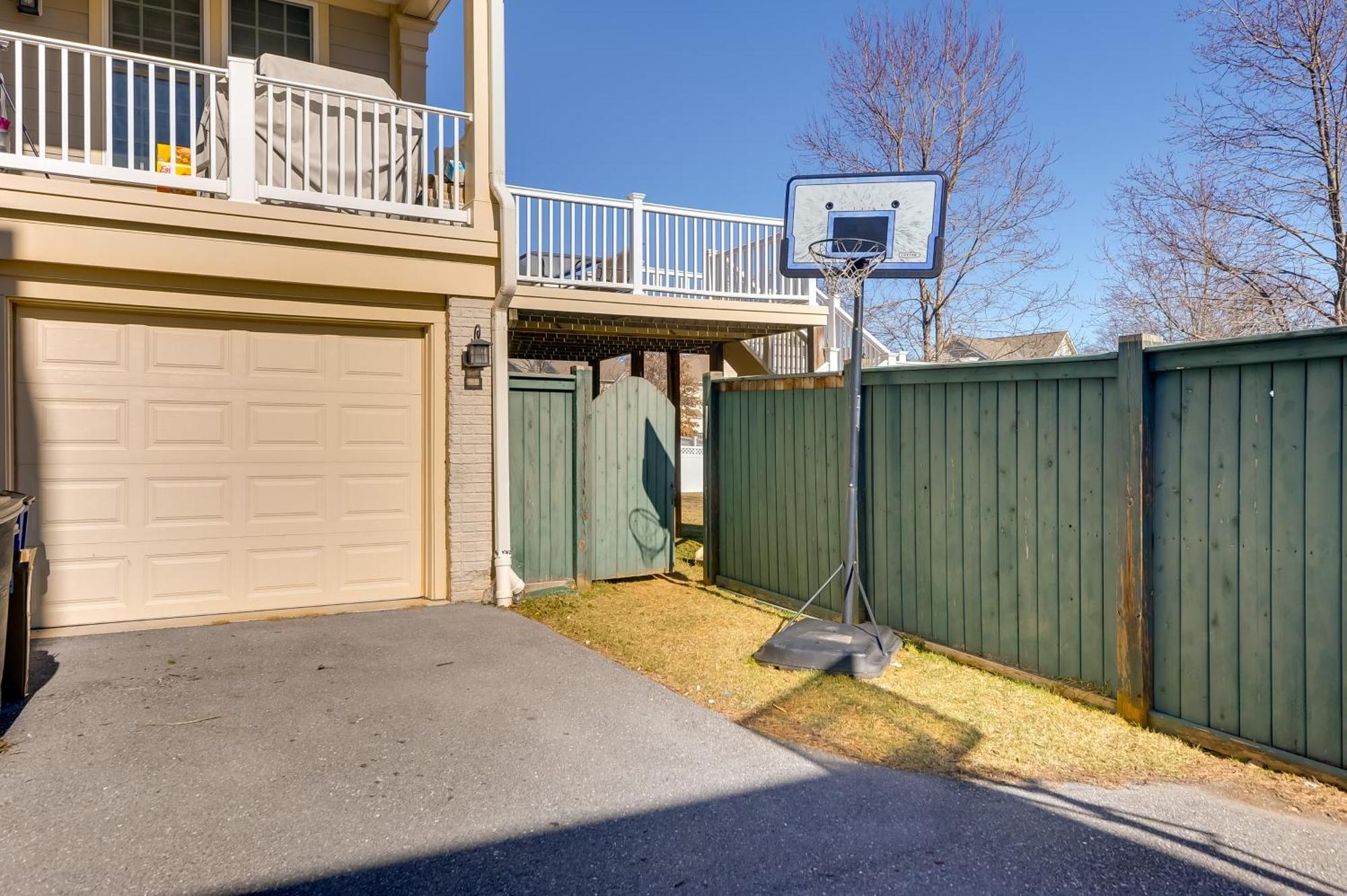 Pet-Friendly Silver Spring Condo With Yard! Exterior photo