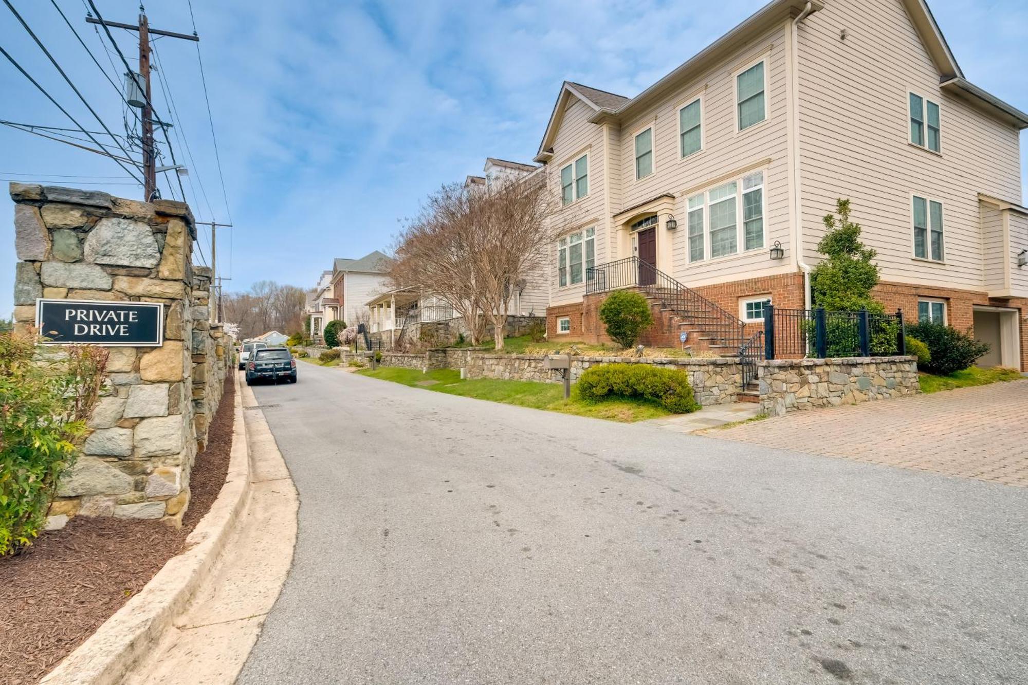 Pet-Friendly Silver Spring Condo With Yard! Exterior photo