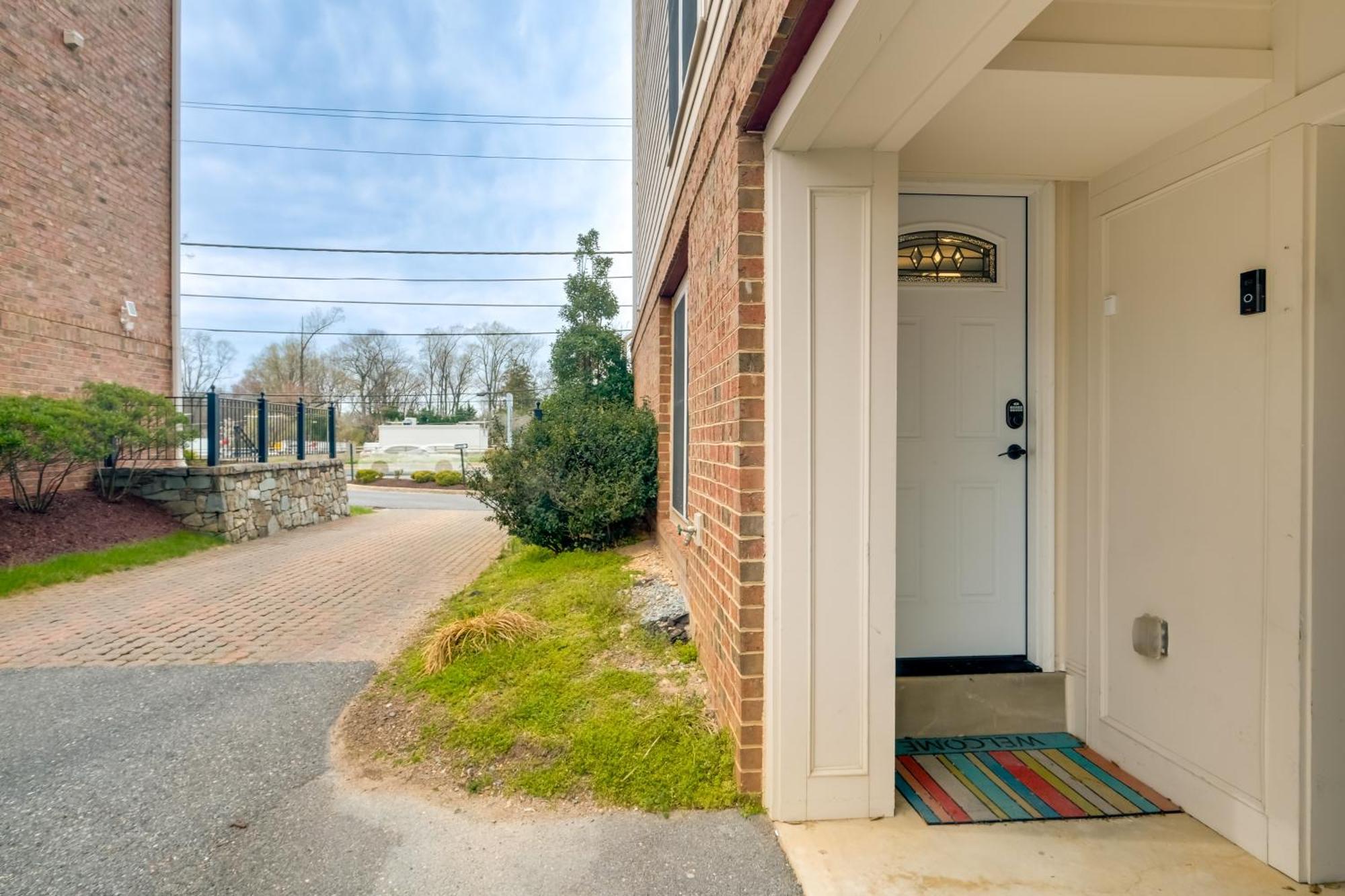 Pet-Friendly Silver Spring Condo With Yard! Exterior photo